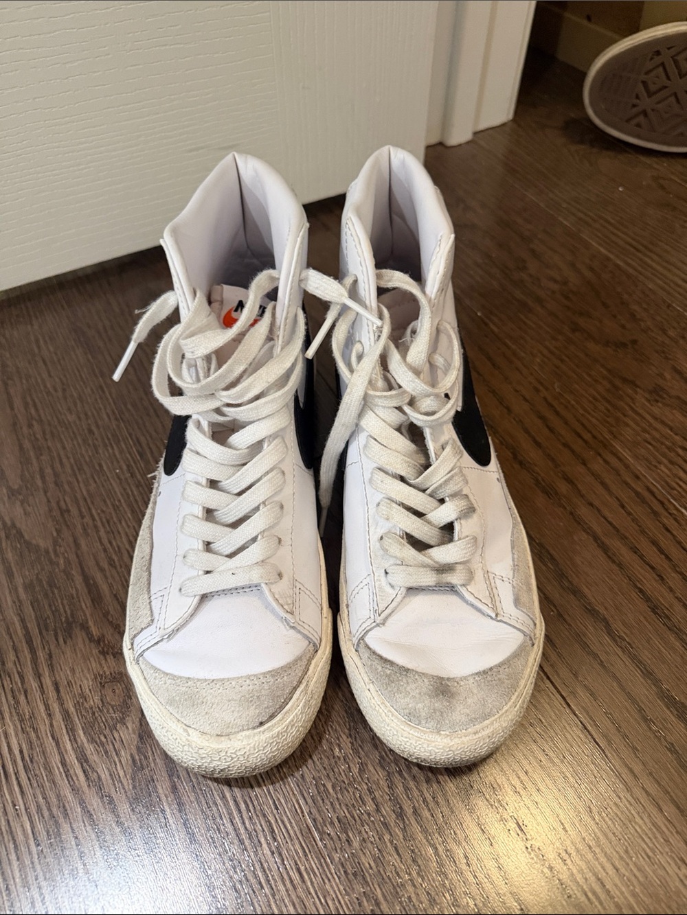 Nike blazers White High-Top Women's Sneakers with Black Accent size 9